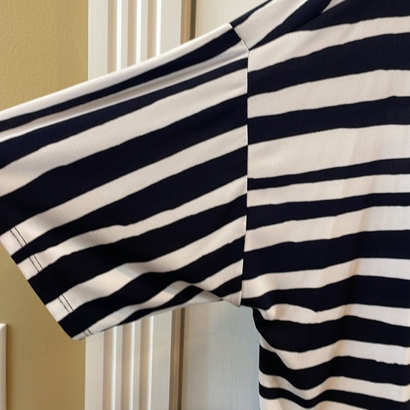 Chico’s Size 2, 12/14, Navy Fringed Scoop Neck Top with Short Sleeves. - Picture 3 of 11